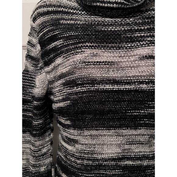 Women’s Decree Long Turtleneck / Tunic Sweater, size L - Picture 2 of 5